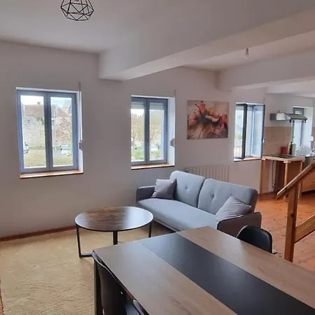 Cosy Triplex 3 Chambres Pont-de-lʼArche Extérieur photo
